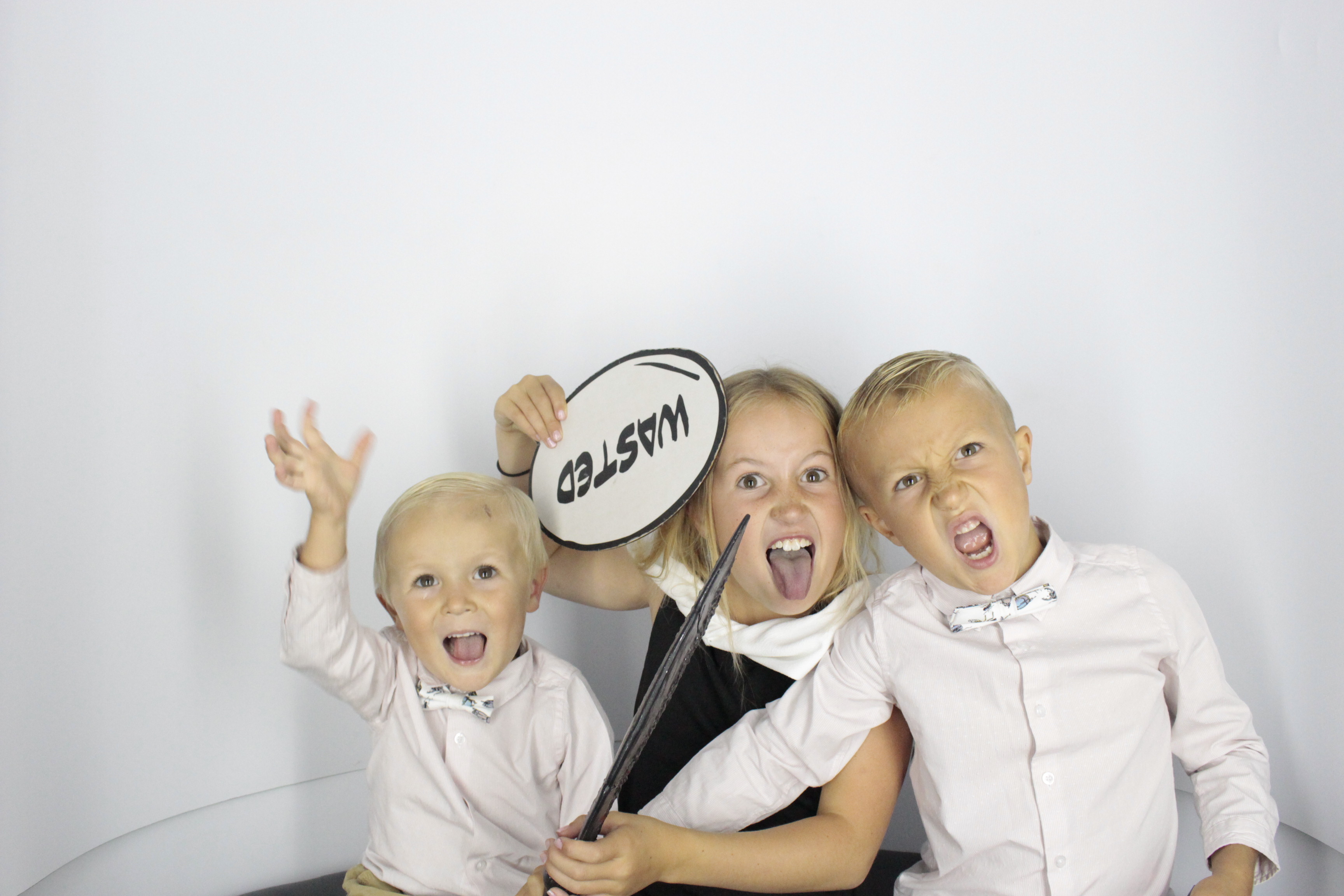  Heather & Daniel's Wedding | View more photos from the event at gallery.myphotoboothexperience.co.uk/u/MyPhotoBoothExperienceLtd/Heather-Daniels-Wedding